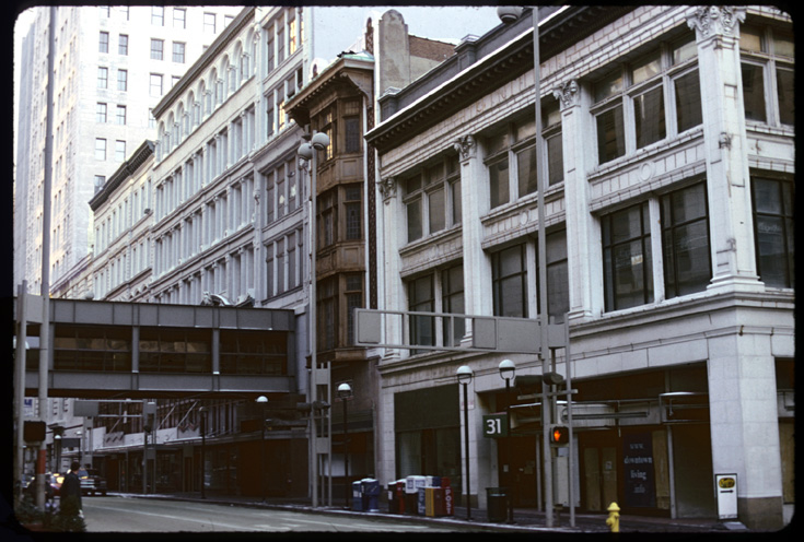 Cincinnati purchasing former Saks building for $3 million